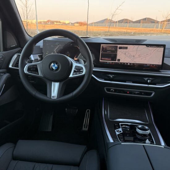 bmw-x7-interier